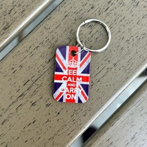 “Keep Calm and Carry On” 🇬🇧 World War II quote Keychain